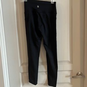 Womens Buffbunny leggings in black with pockets on both sides